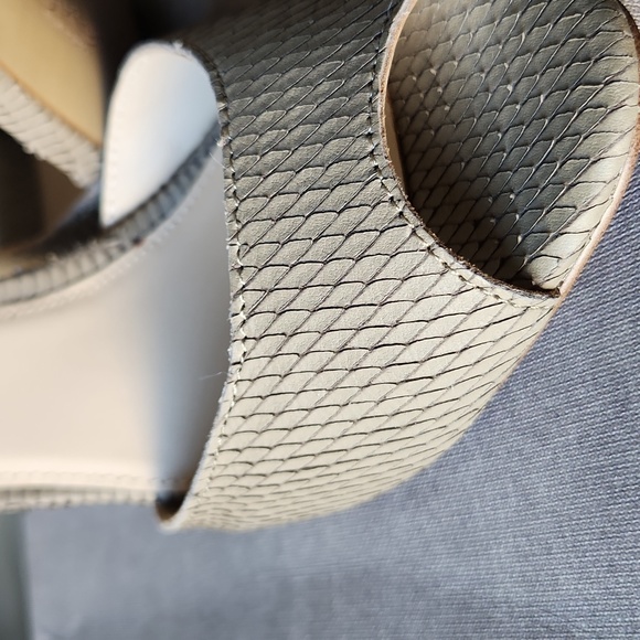 NWT BOTKIER | Anna Suede Tasseled Stiletto Heels - Olive Snake - Picture 4 of 7